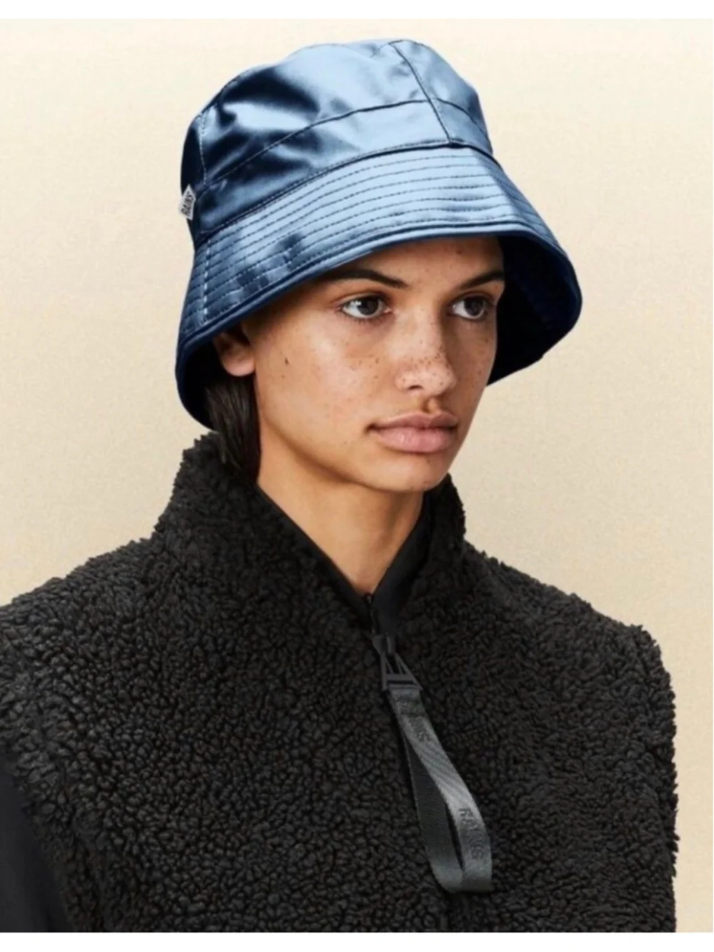NWT RAINS Bucket Hat W2 Metallic Sonic Blue Waterproof Rain Hat M/L $50 MSRP